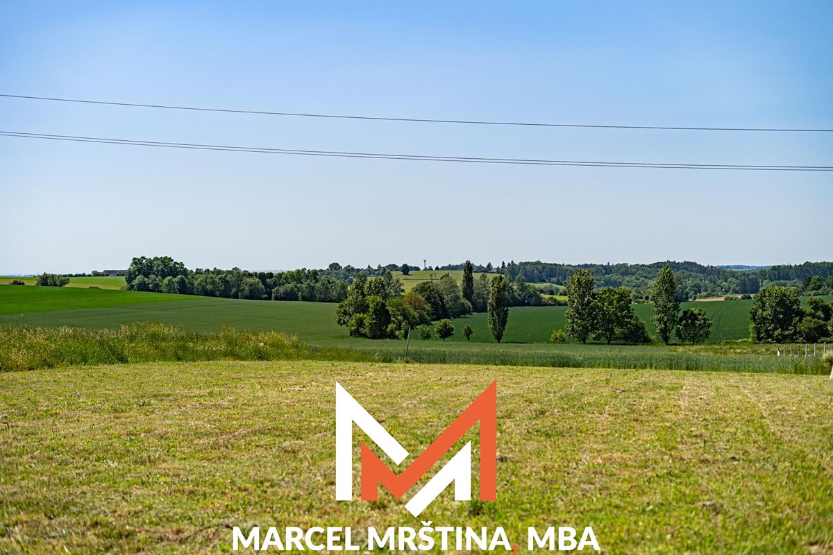 Prodej stavebního pozemku 1771 m², Chvalkovice – fotka 1 z 3