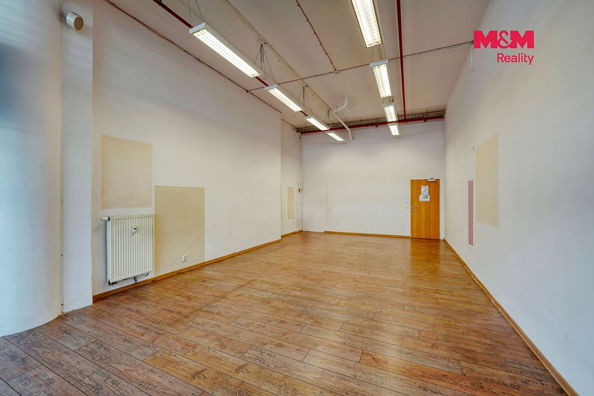 Pronájem obchodního prostoru 42 m² – fotografie 5