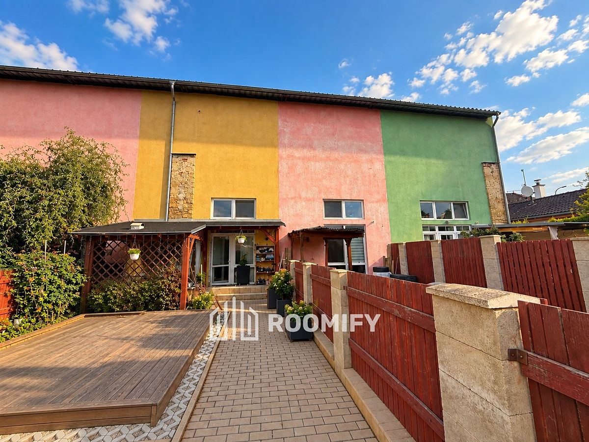 Prodej rodinného domu 200 m², pozemek 188 m²