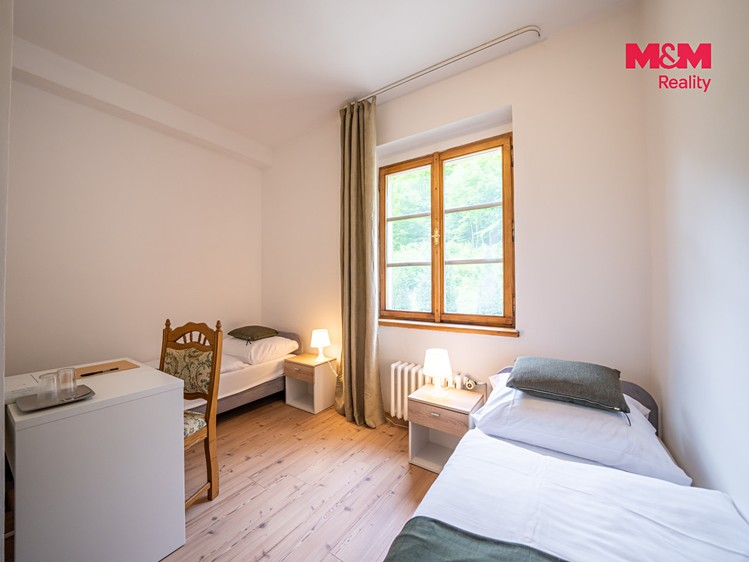 Prodej komerčního prostoru, 620 m² (16 z 30)