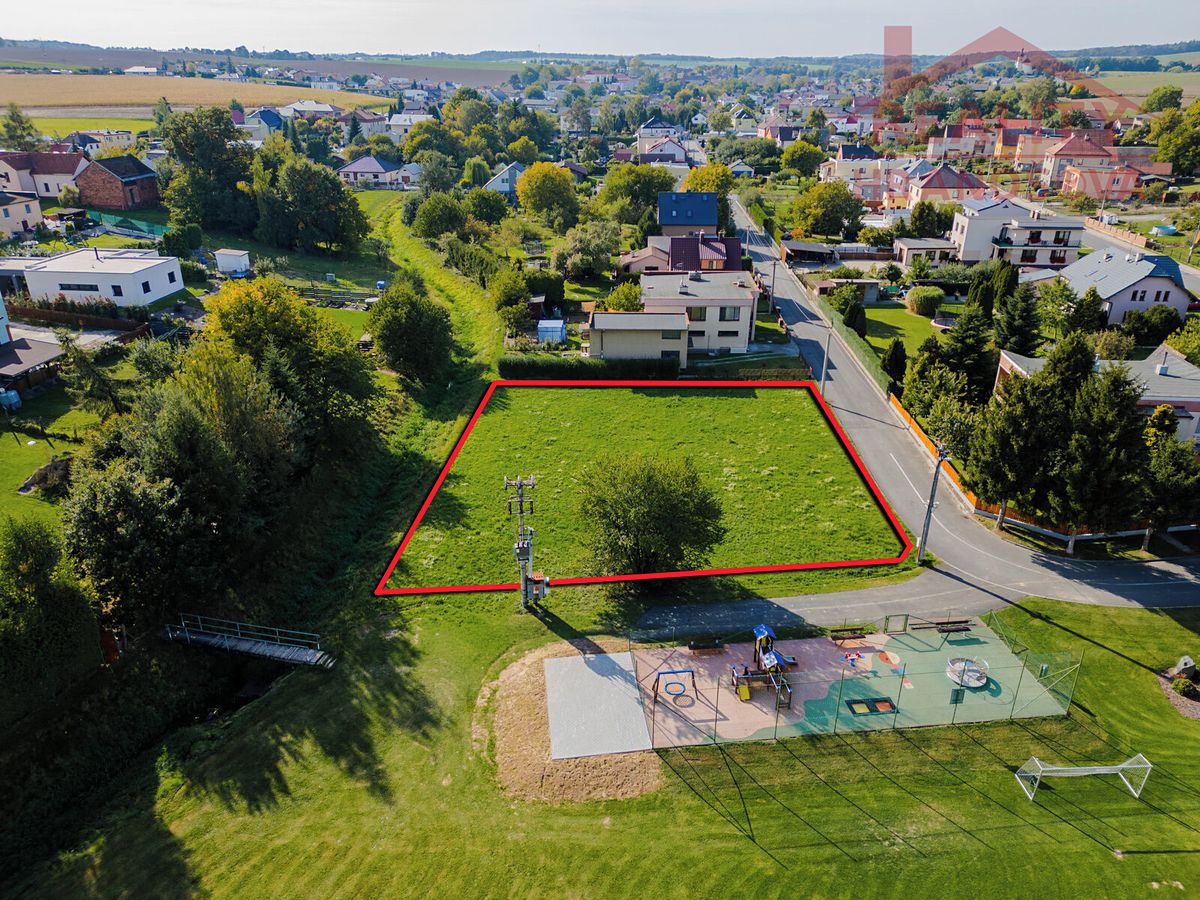 Prodej stavebního pozemku 1371 m² – fotografie 4