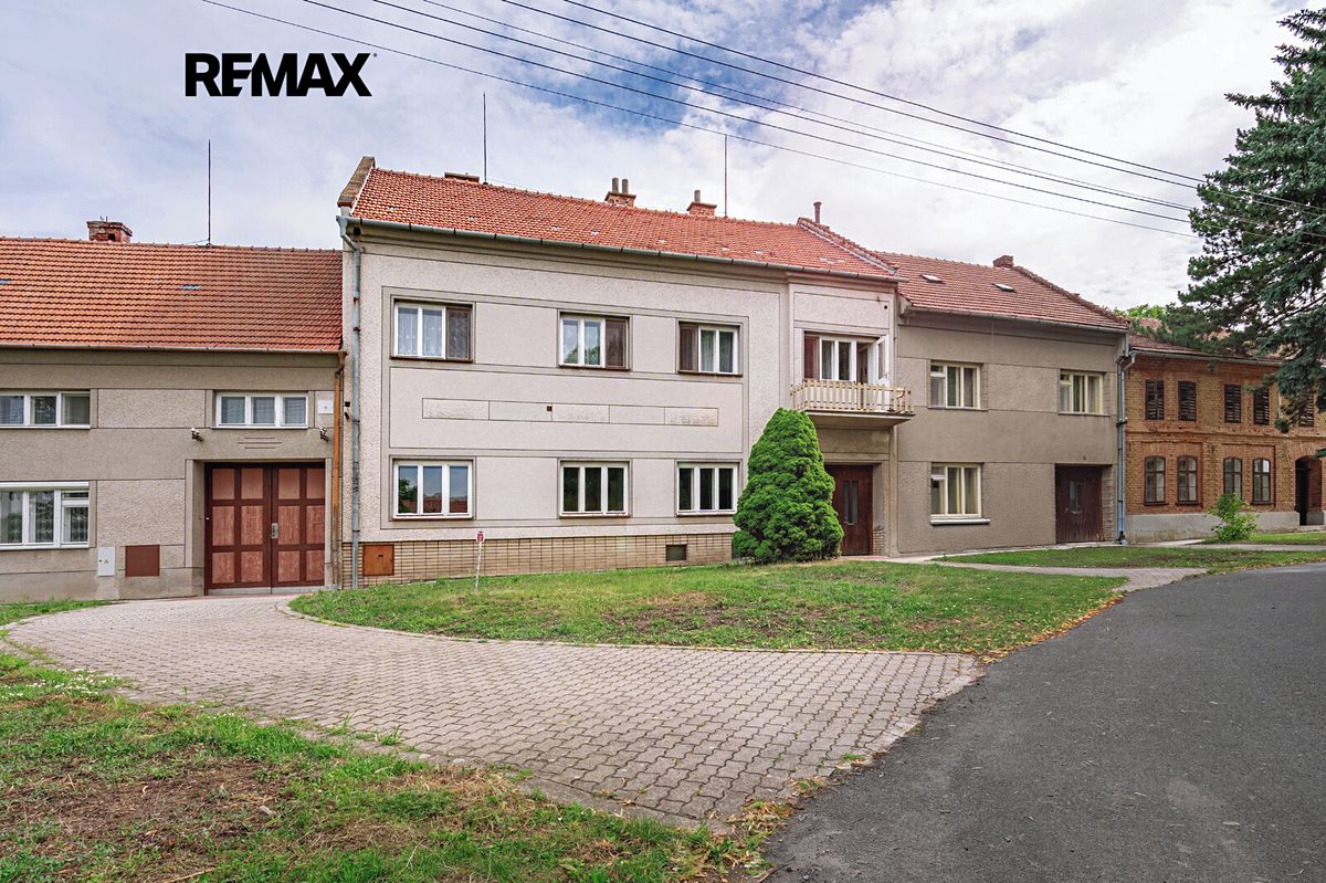 Prodej rodinného domu 220 m², pozemek 993 m², Kralice na Hané – fotka 1 z 3