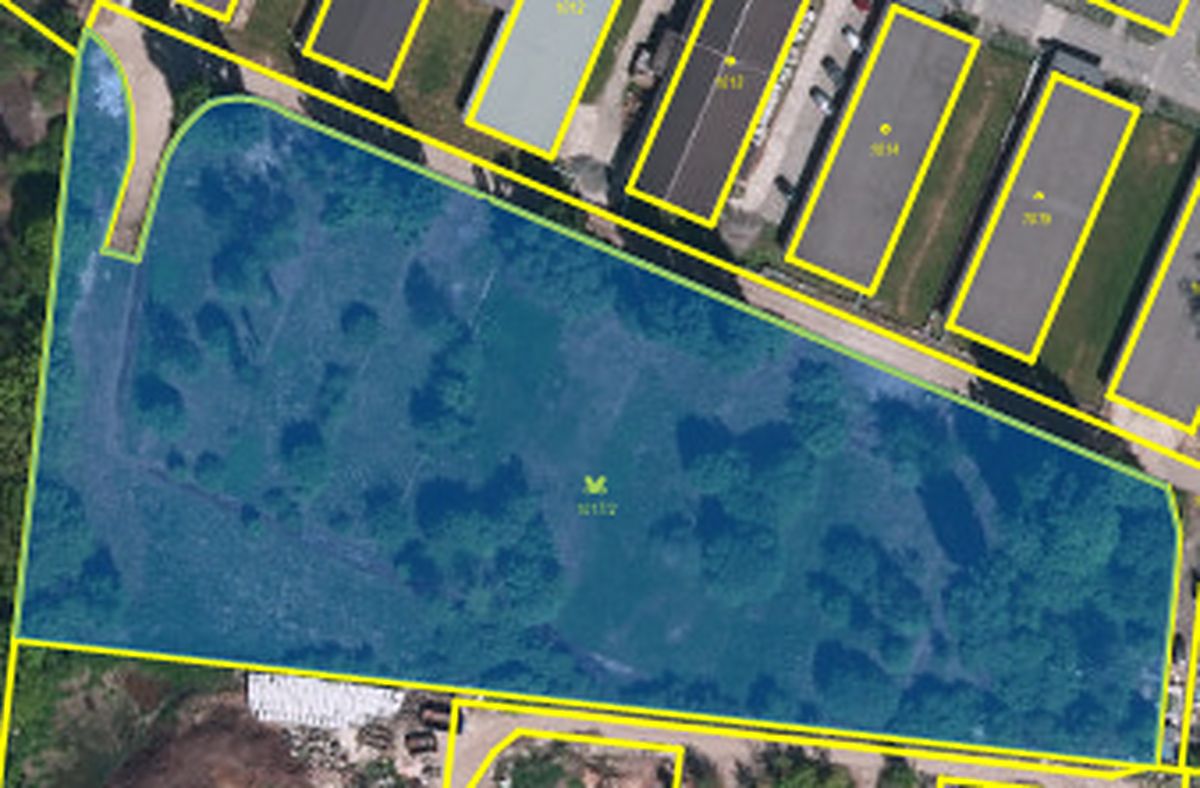 Prodej komerčního pozemku 9932 m²