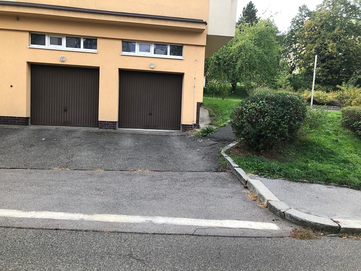 Prodej garážového stání 20 m² – fotografie 3