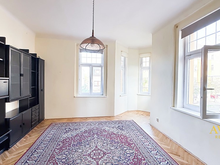 Prodej bytu 2+kk, 56 m² (2 z 14)