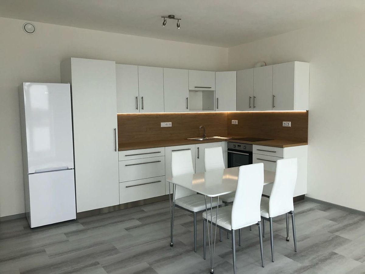 Pronájem bytu 2+kk 70 m² – fotografie 2
