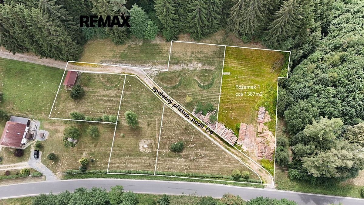 Prodej stavebního pozemku 1387 m²