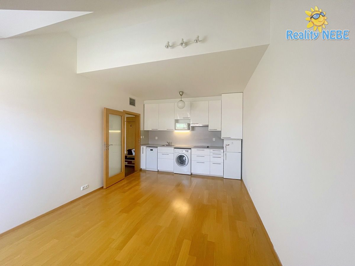 Pronájem bytu 2+kk 38 m²