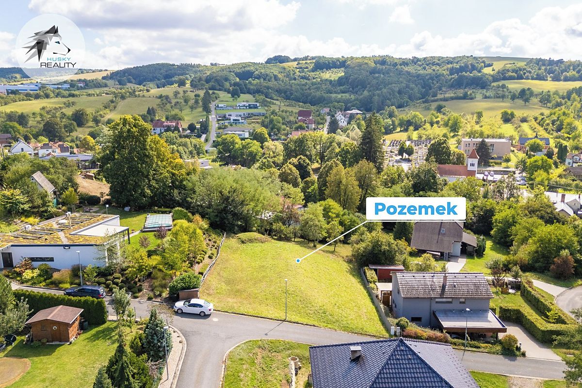 Prodej stavebního pozemku 939 m² – fotografie 3