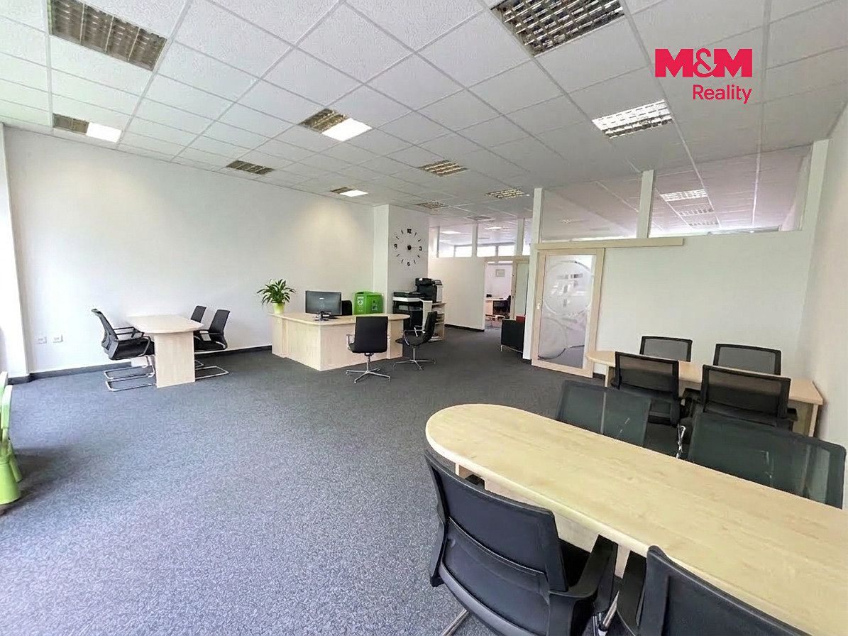 Pronájem kanceláře 131 m² – fotografie 2