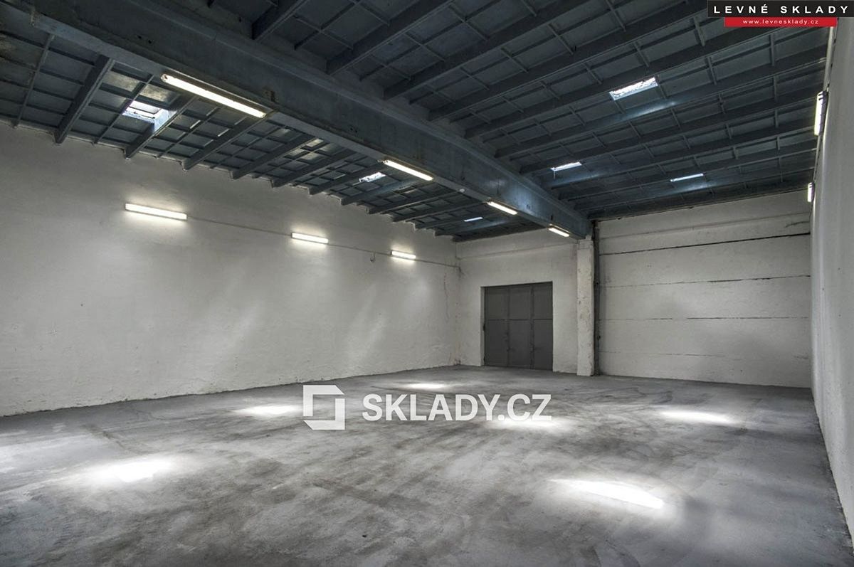 Pronájem skladového prostoru 1000 m² – fotografie 2