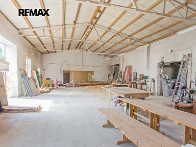 Pronájem výrobní haly, prostoru 300 m²