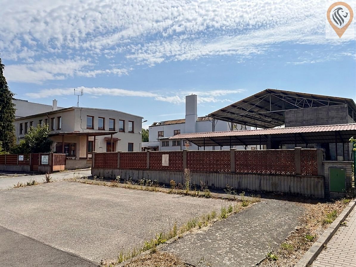 Prodej výrobní haly, prostoru 2125 m²