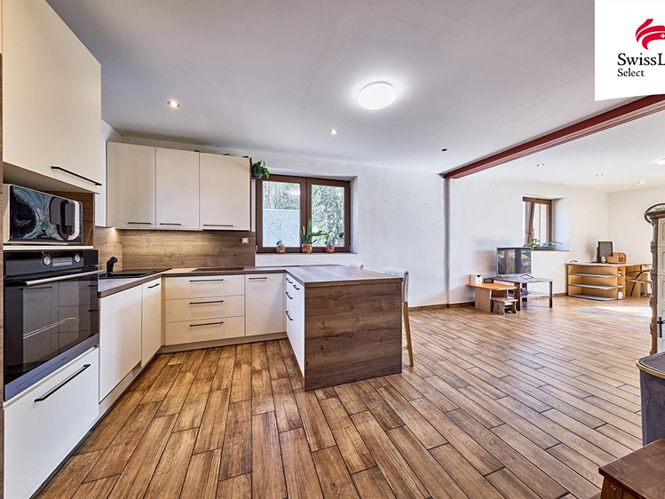 Prodej domu, 188 m² (2 z 21)