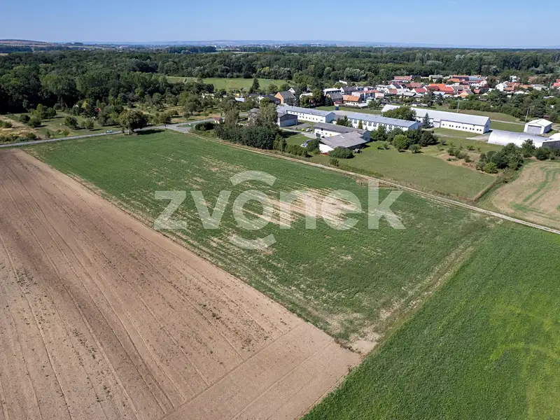 Prodej komerčního pozemku 12000 m², Chropyně – náhled fotky 2