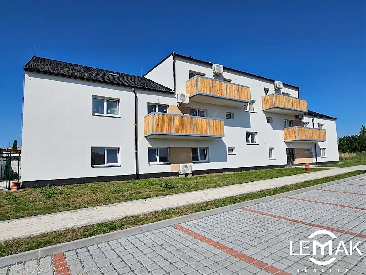 Pronájem bytu 3+kk 77 m²