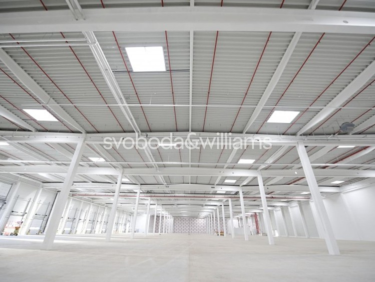 Pronájem komerčního prostoru, 10 086 m² (4 z 16)