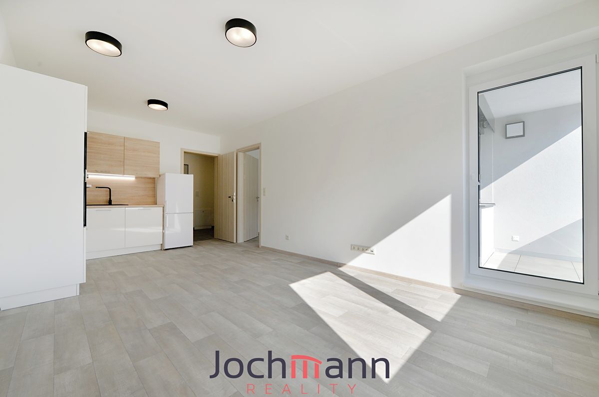 Pronájem bytu 2+kk 45 m² – fotografie 2