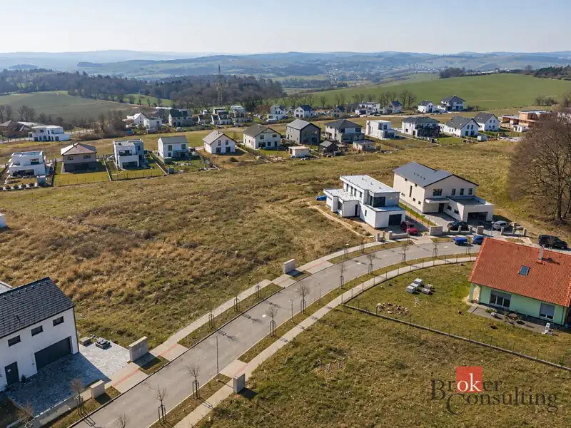Prodej stavebního pozemku 842 m², Vysoký Újezd – náhled fotky 2