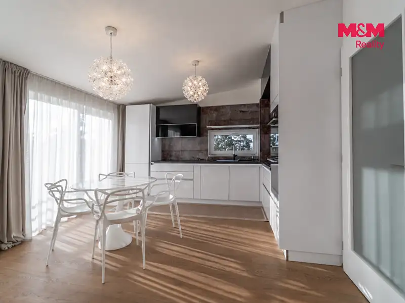 Prodej bytu 5+kk 112 m², Ořech – náhled fotky 3