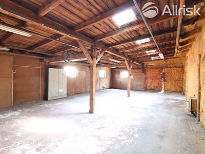 Pronájem skladového prostoru 200 m²
