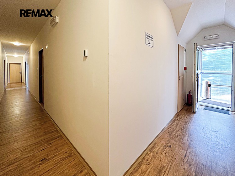 Gewerbefläche zum Kauf, 500 m² (11 von 33)