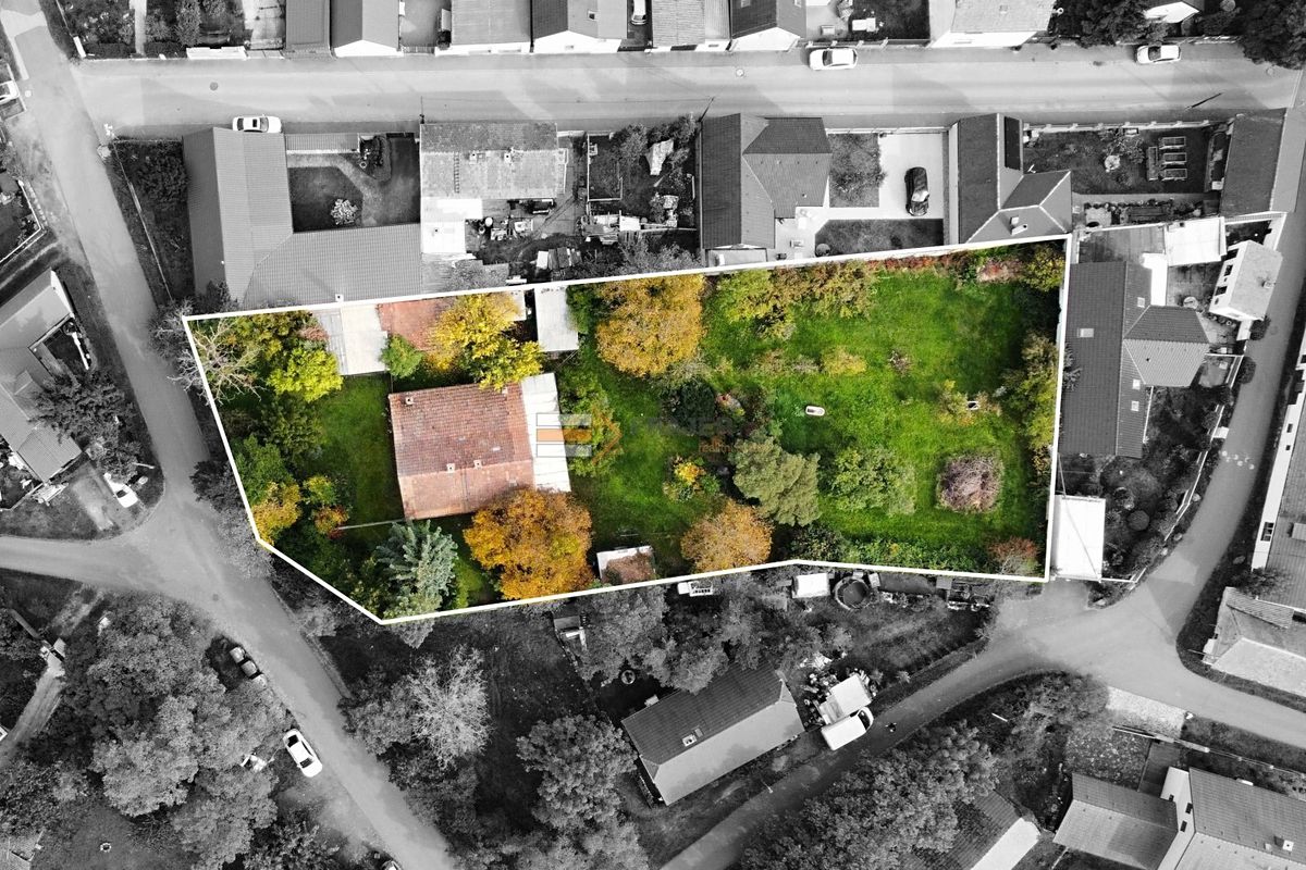 Prodej stavebního pozemku 2096 m²