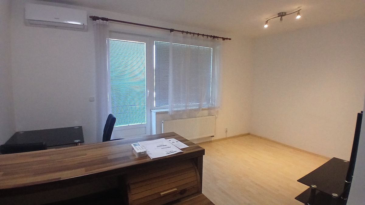 Pronájem bytu 2+kk 50 m² – fotografie 4