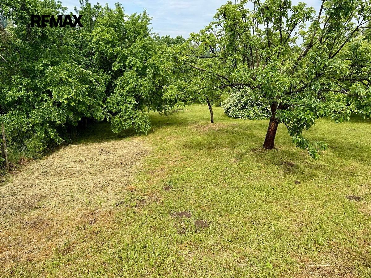 Prodej stavebního pozemku 836 m² – fotografie 3