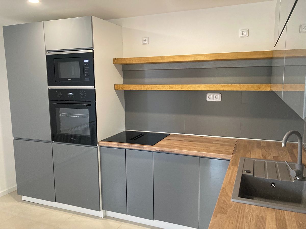Pronájem vícegeneračního domu 140 m², pozemek 357 m² – fotografie 2