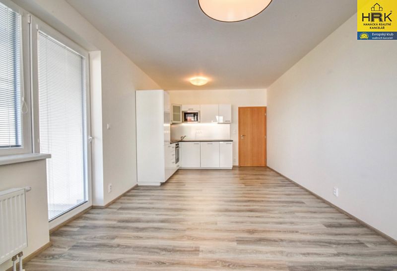 Pronájem bytu 2+kk 62 m² – fotografie 2