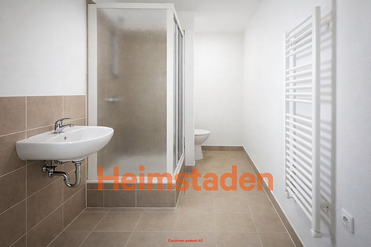 Pronájem bytu 2+kk 42 m² – fotografie 4