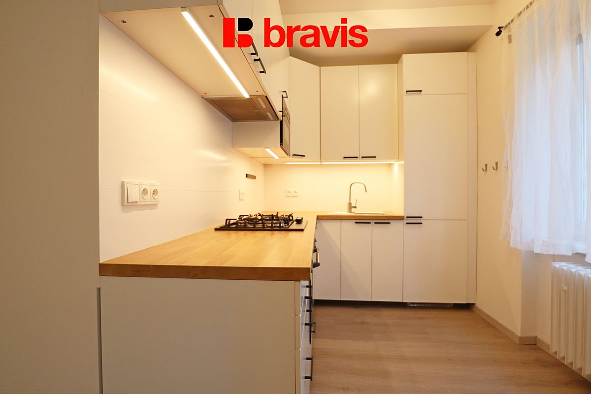 Pronájem bytu 2+1 54 m² – fotografie 4