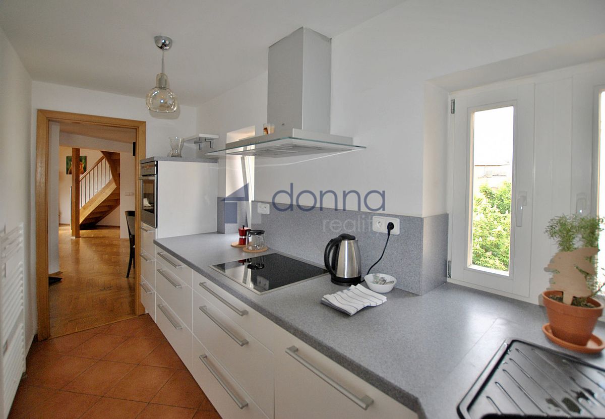 Pronájem bytu 3+1 118 m² – fotografie 3