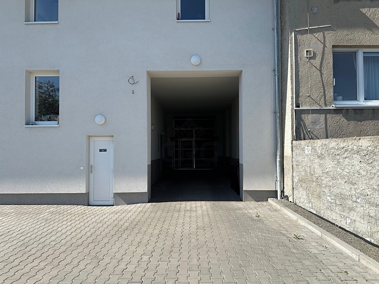 Pronájem bytu 4+kk, 111 m² (71 z 79)