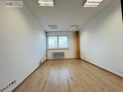 Комерційне приміщення в оренду, 1 053 м² (3 з 20)