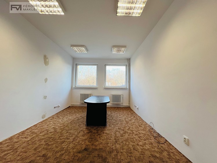 Комерційне приміщення в оренду, 1 053 м² (4 з 20)