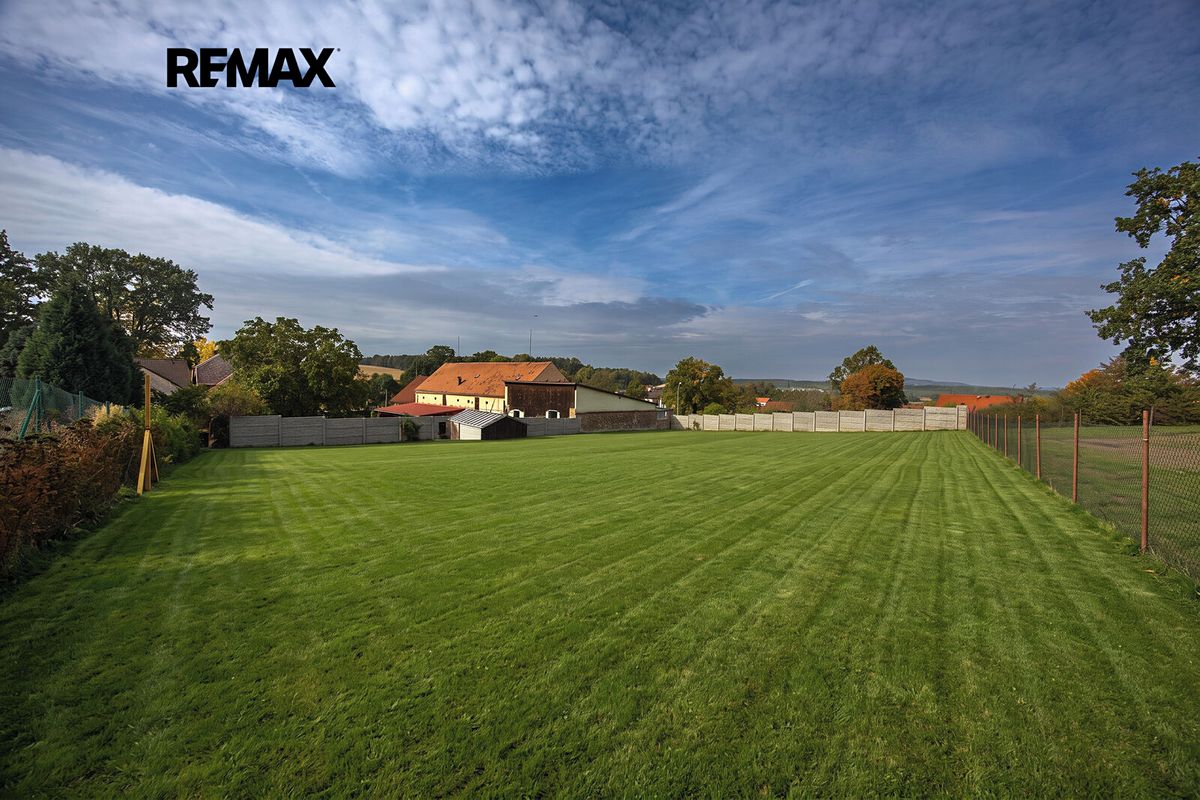 Prodej stavebního pozemku 1366 m²