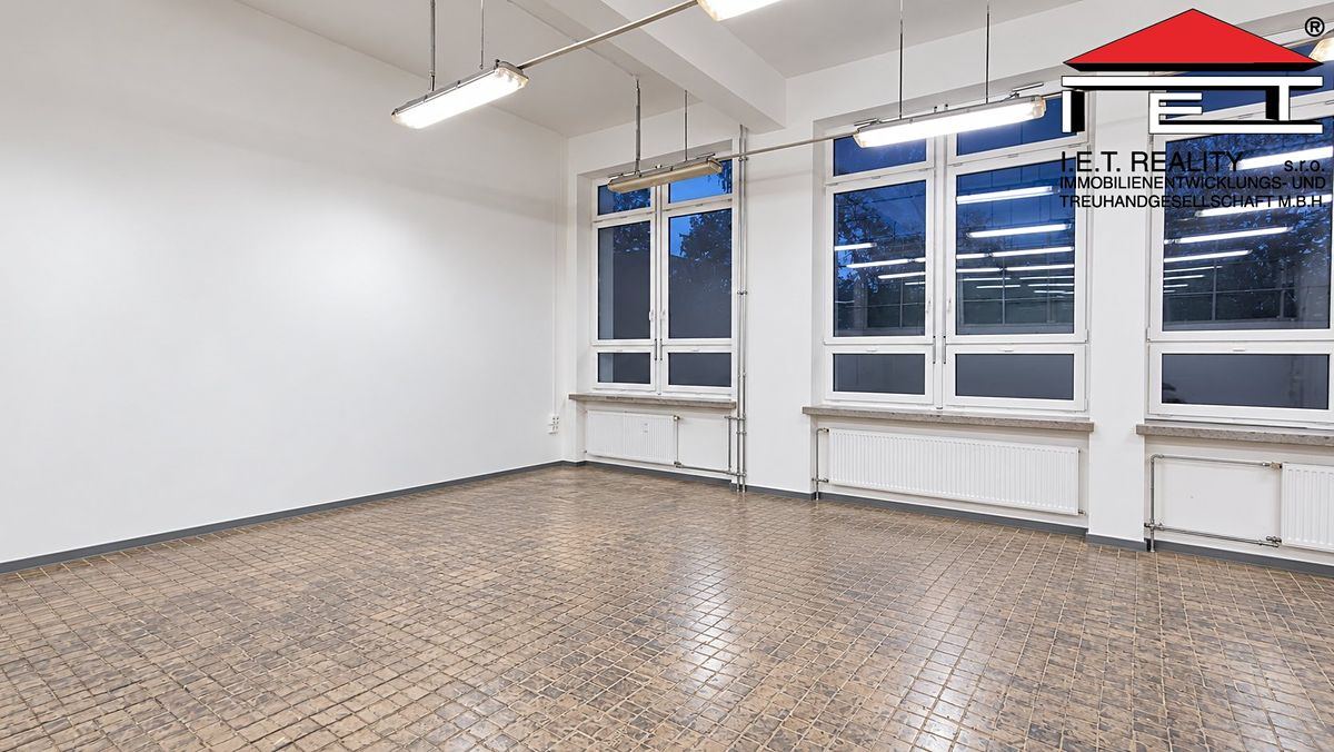 Pronájem skladového prostoru 210 m² – fotografie 2