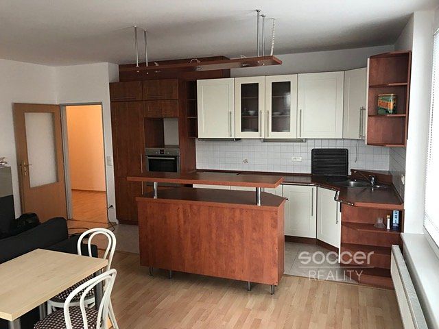 Pronájem bytu 2+kk 63 m² – fotografie 2