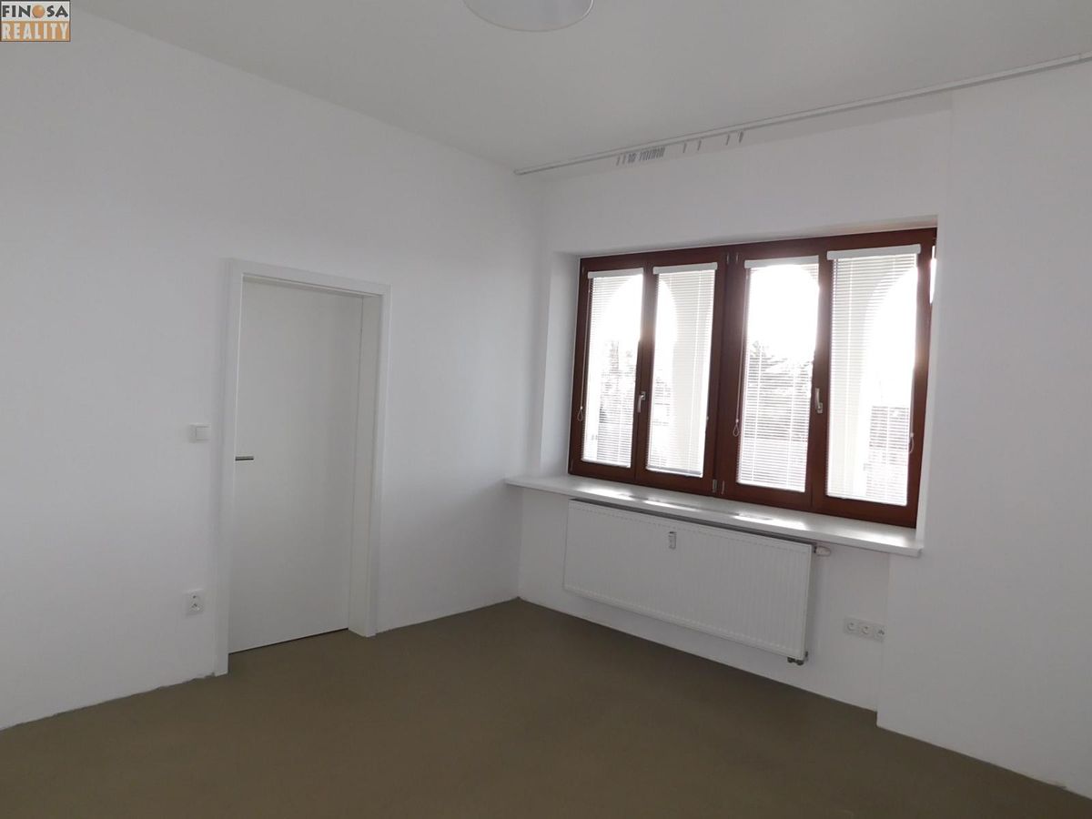 Pronájem bytu 3+kk 89 m² – fotografie 4