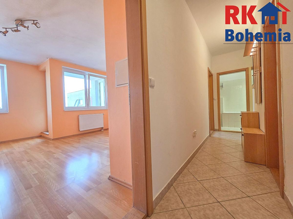 Pronájem bytu 2+kk 55 m² – fotografie 2