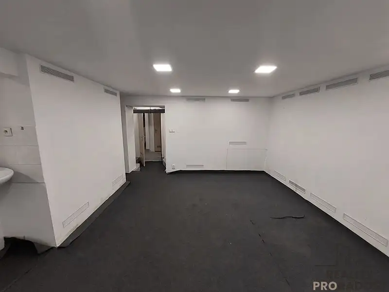 Pronájem kanceláře 30 m², Praha – náhled fotky 2
