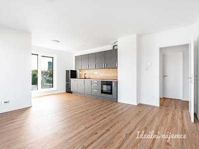 Квартира 3+kk в оренду, 73 м² (3 з 15)