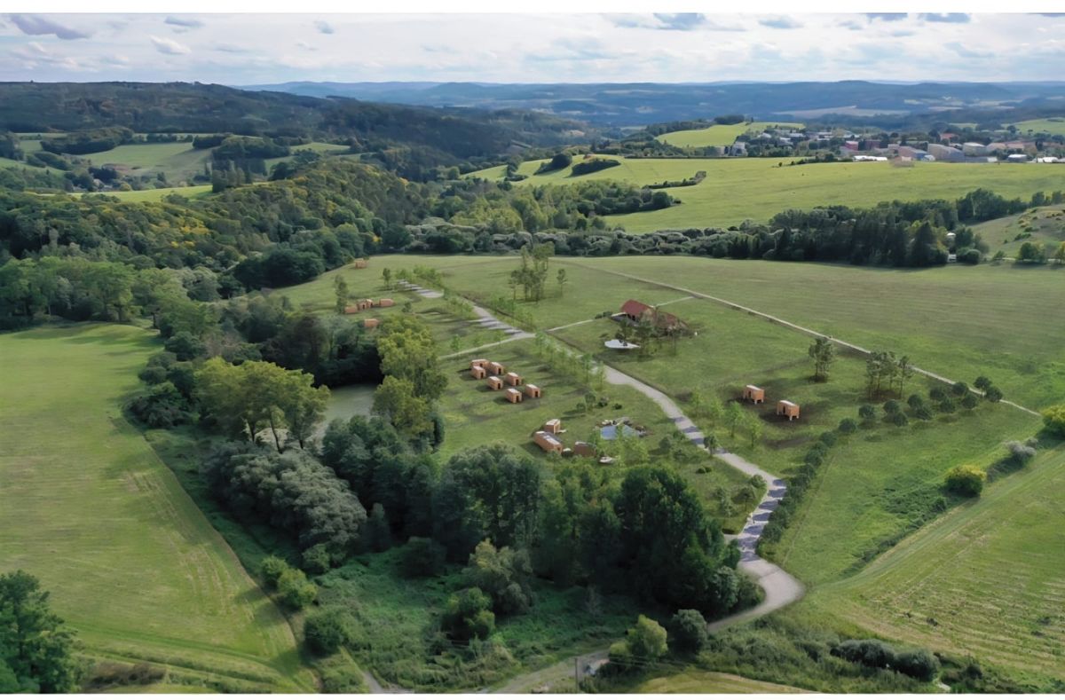 Prodej pole 98130 m²