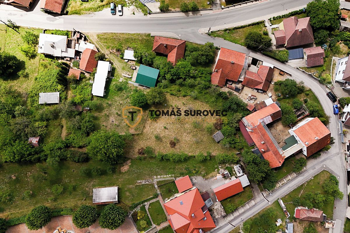 Prodej stavebního pozemku 1500 m² – fotografie 3