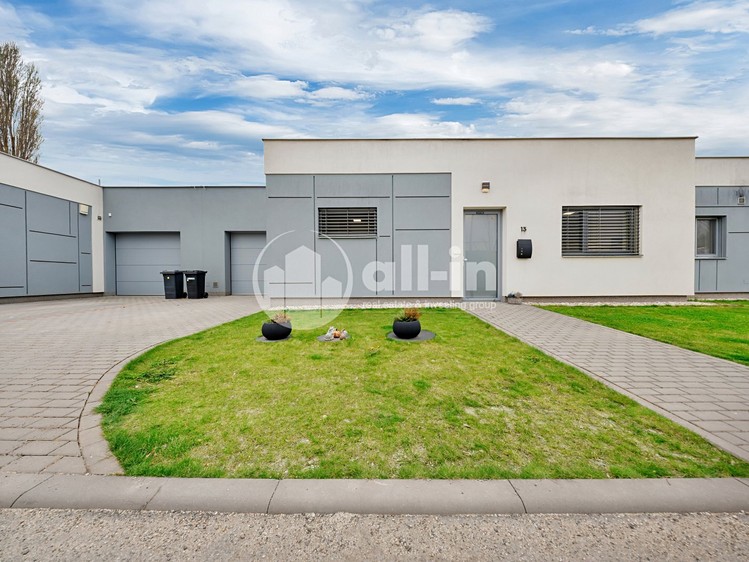 Prodej domu, 145 m² (2 z 32)