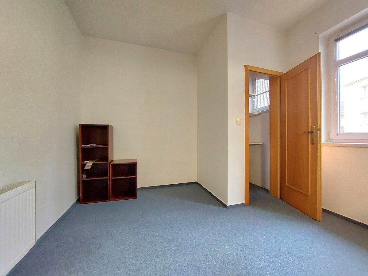Pronájem bytu 1+1 40 m² – fotografie 3