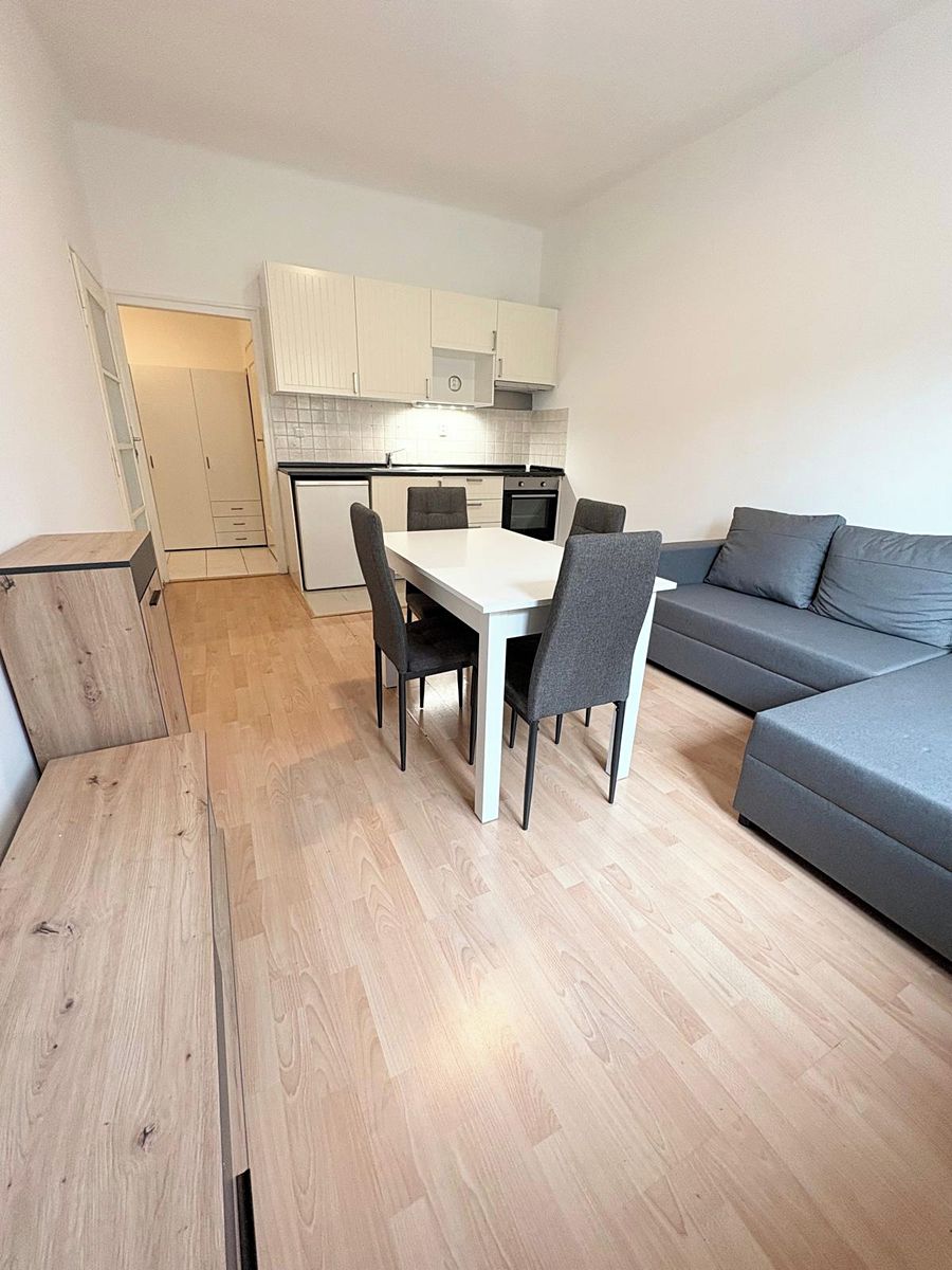 Pronájem bytu 2+kk 43 m²