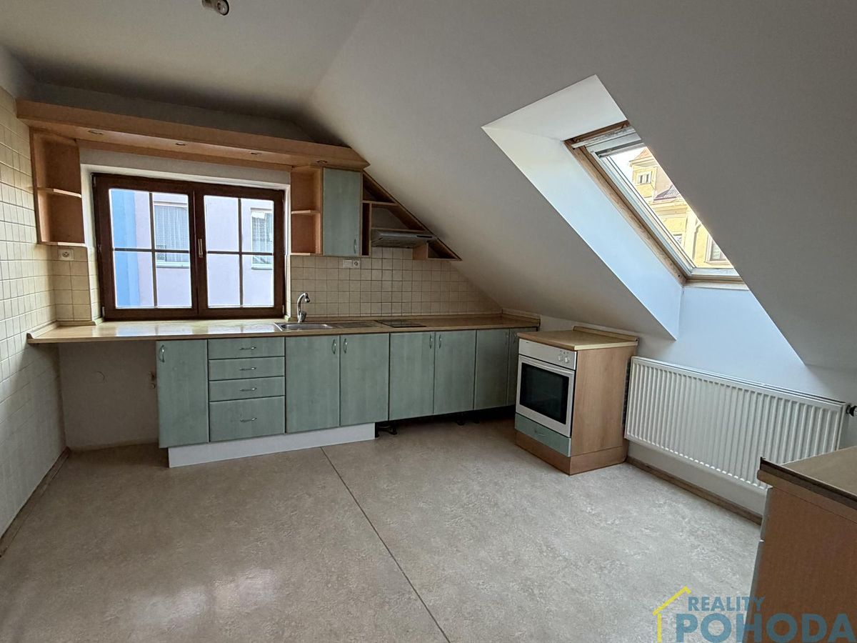 Pronájem bytu 2+1 64 m²